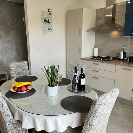 Nera Apartment *